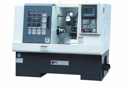 Hydraulic Pneumatic chuck CNC Lathe Machine 900mm Z axis / 100 ~ 2500r / min
