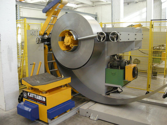 PLC Hydraulic Cold Roll Steel Forming Machine 3 In 1 NC Servo Feeder